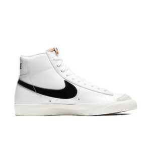 Nike Blazer Mid ’77 Vintage Women’s Shoes – Size 7.5