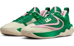 Nike Men’s Three-Quarter Malachite Sneaker – Size 9