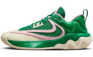 Nike Men’s Three-Quarter Malachite Sneaker – Size 9